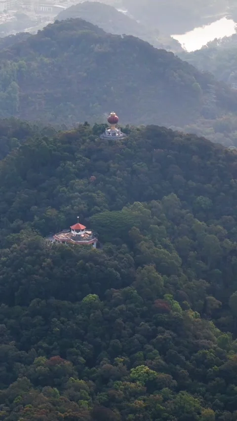 Aerial View of Temple Complex on Mount Qifeng in Dongguan 스톡 동영상 346423455