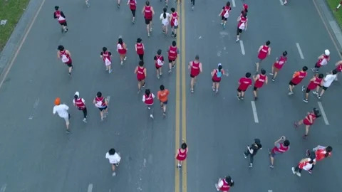 Aerial view of thousand of runners started the marathon in front of Saigon Zo Stock Footage 157118666