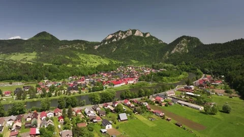 Aerial view of Three Crowns (Trzy Korony) summit, Pieniny Mountains, Poland Stock Footage 314044072