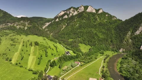 Aerial view of Three Crowns (Trzy Korony) summit, Pieniny Mountains, Poland Stock Footage 314044082