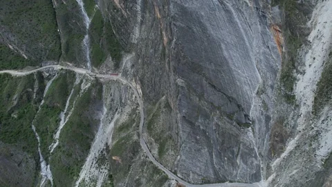 Aerial View of Tiger Leaping Gorge Yangtze River Canyon Lijiang Yunnan China Vídeos de archivo 336622111