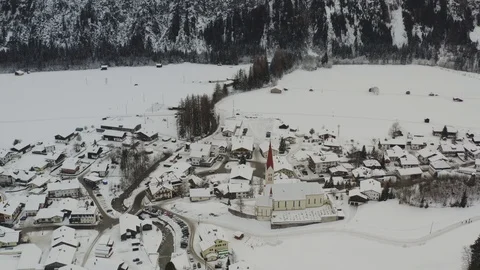 Aerial view with a tilt down forward left motion Stock Footage 125140202