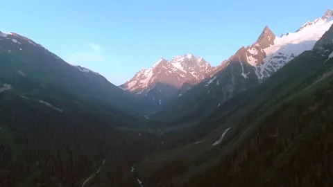Aerial view time lapse flight in the mountain gorge Video stock 156346957