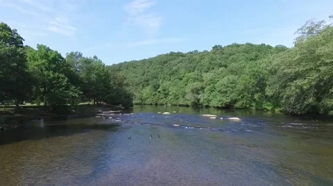 Aerial view of Toccoa river with geese in foreground Video stock 57280252