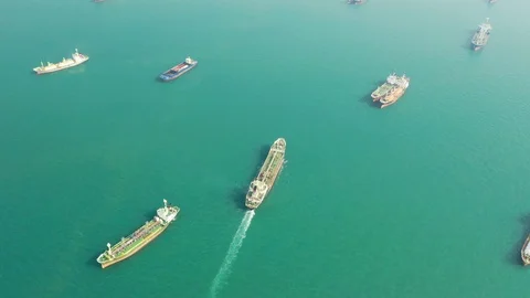 Aerial view. top view of the ship carrying the lpg and oil tanker in the sea por Stock Footage 100657129