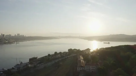 Aerial view of Topkapi Palace and Istanbul Historical Peninsula. Видео 133141671