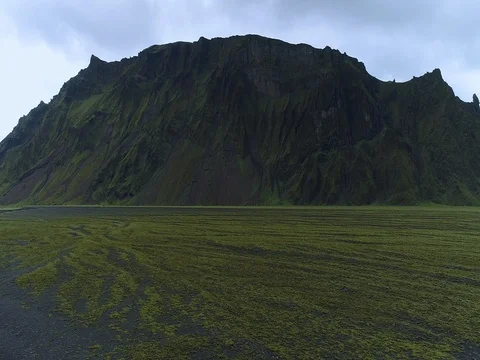 Aerial view of towering cliffs and mountains in Iceland Stockbeeldmateriaal 79856537