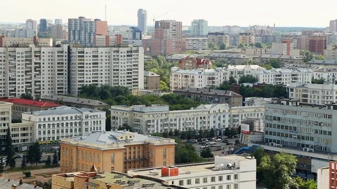Aerial view of town centre Vidéo 116560114