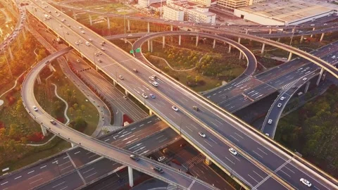 Aerial view of traffic on elevated expressway in hangzhou qianjiang centry city Stock Footage 195575160
