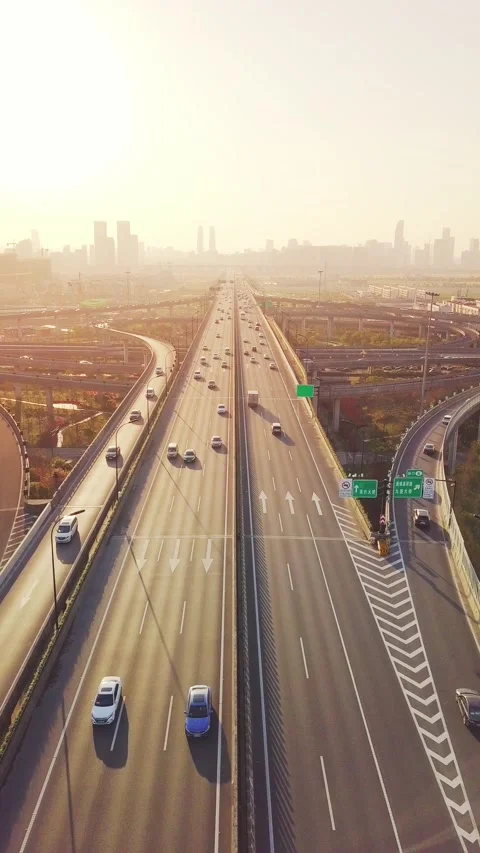 Aerial view of traffic on elevated expressway in hangzhou qianjiang centry city Stock Footage 195629543