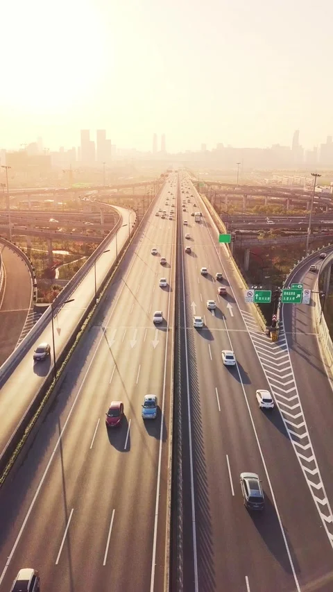Aerial view of traffic on elevated expressway in hangzhou qianjiang centry city Stock Footage 195629558