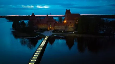 Aerial View Trakai Island Castle After Sunrise, Located in Galve Lake. The Mo 库存照片