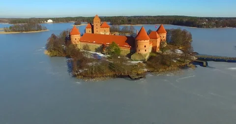 Aerial view of Trakai old castle and Galve lake, Lithuania - 007 Vídeo Stock 72966261