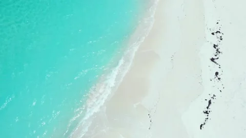 Aerial View of Treasure Cay Beach and Cays, Abaco, Bahamas Video stock 135998111