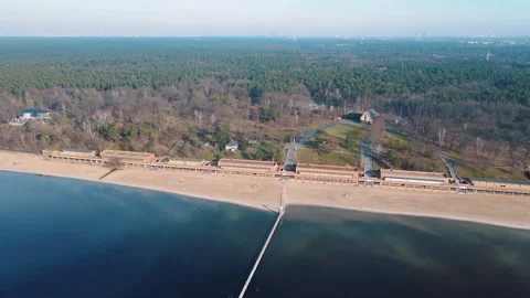 Aerial view of trees and greenery in Spring in Havel river near Wannsee Str.. Vidéo 244125095