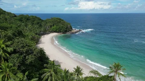 Aerial View of Tropical Sandy Beach and Turquoise Sea in Phuket, Thailand Video stock 335583576