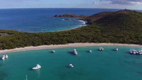 Aerial view of turtle beach, culebrita, playa tortuga, Puerto Rico 動画素材 71733337
