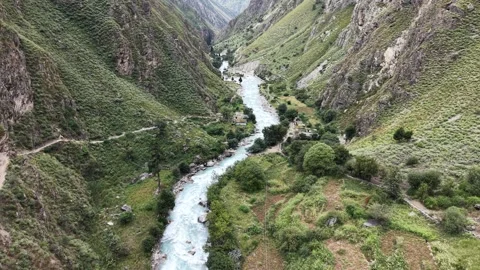Aerial view of the Upper Bheri River valley in Dolpa, Nepal 库存影片 323035630