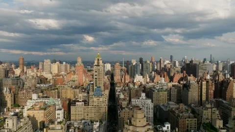 Aerial View of of Upper East Side New York City NYC Skyline from Central Park Vidéo 240308046