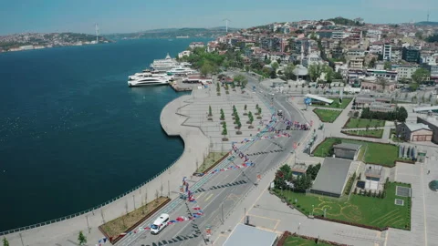 Aerial view of Uskudar Square. 4K Footage in Turkey 스톡 동영상 136773357