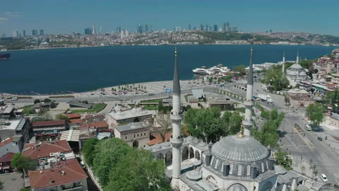 Aerial view of Uskudar Square. 4K Footage in Turkey 動画素材 136773585