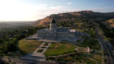Aerial View Of Utah State Capitol Building on Capital Hill, Salt Lake City Vídeos de archivo 224077747