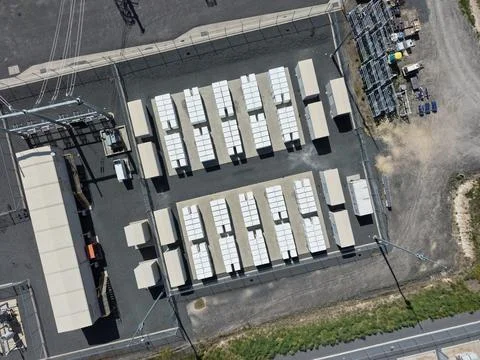 Aerial view utility scale battery energy storage facility Stock-Fotos