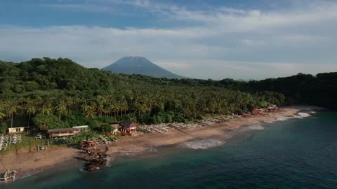 Aerial View of Virgin Beach with Palm Forest, Traditional Boats, Ocean Waves and Vídeos de archivo 337785048
