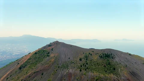 Aerial view of volcano Mount Vesuvius - landscape of Naples - Italy, Europe 库存影片 138938146