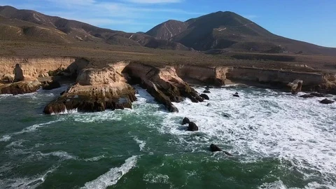 Aerial view of wave on pacific coast Video stock 110703183