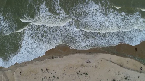 Aerial view. Waves at the beach. Video stock 104971102