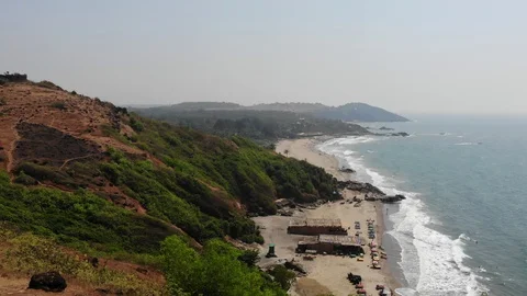 Aerial View of Waves in Vagator Beach Goa from Chapora Fort, India 스톡 동영상 130164938