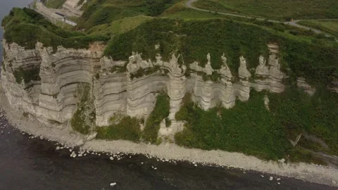 Aerial view of the white columnar joint cape and coastline. Video stock 160402688