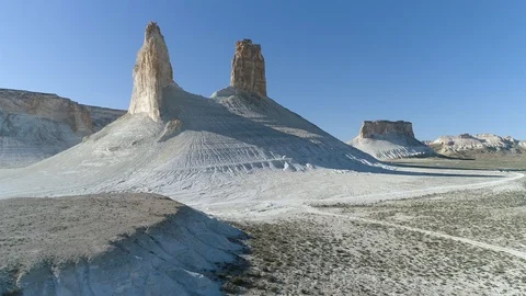 Aerial view in the white stony chalky canyon in Western Kasakhstan. Bosjira. Video stock 108592353