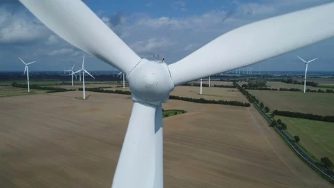 Aerial view of wind turbines generating electricity in Germany Vídeos de archivo 85852391