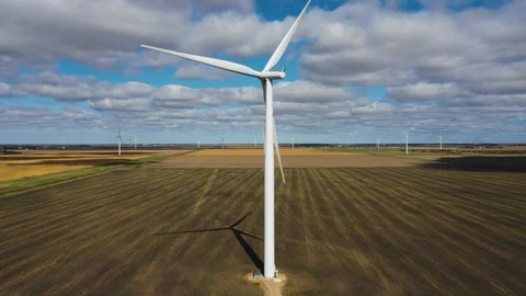 Aerial view of windmill in a wind farm Stockbeeldmateriaal 101000181