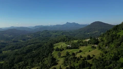 Aerial views of Mt Warning from the  upper section of Numinbah Valley, 库存影片 237447635