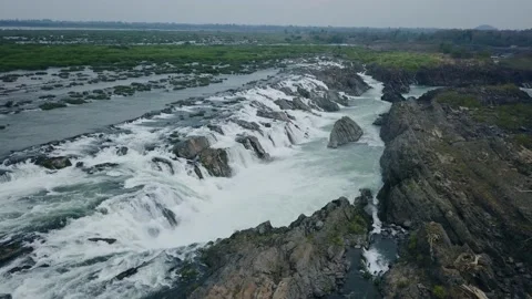 Aerial Waterfall 4k Stockbeeldmateriaal 155837942