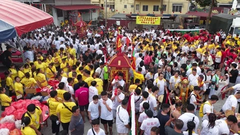 Aerial Yew Keng Deity Procession Through Bukit Bakri, Malaysia Видео 345437220
