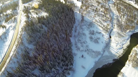 Aerials Fly Over winter Forest Vídeo Stock 34272100