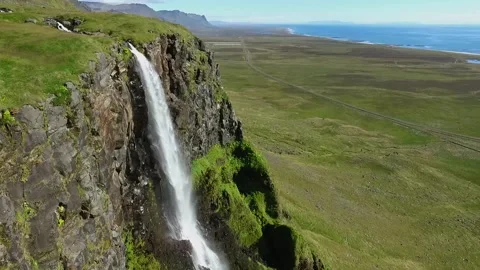 Aero frame from iceland, waterfall, mountains and nature Vídeos de archivo 134010853