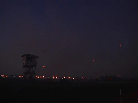 Aerobatic formation flying loop Stock Footage 23745564