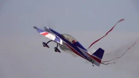 Aerobatic RC model aircraft Video stock 102036059