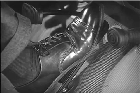 Aerodynamic and air pressure tests are done on automobiles in the 1940s 動画素材 99843853