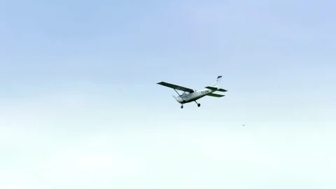 Aeromiting Aircraft Stock-Footage 91568909