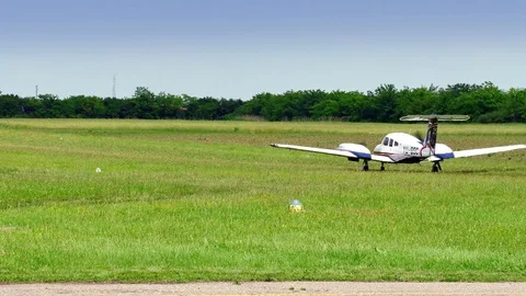 Aeromiting Aircraft Stock-Footage 91575721