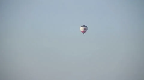 Aerostatic balloon flying Видео 47330275