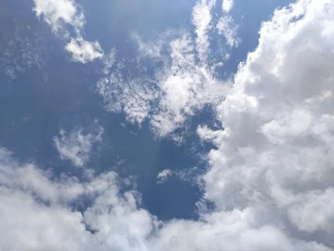 Aesthetic cloudy sky with soft light and dreamy atmosphere, perfect natural back Foto stock
