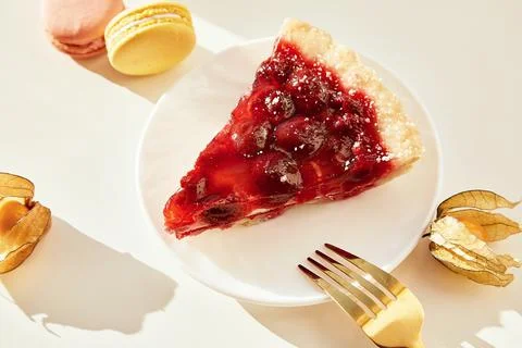 Aesthetic fall cherry pie, macaroons, winter cherry under hard shadows. Hygge Foto stock