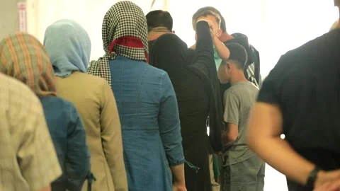 Afghan evacuees queueing to leave complex in New Mexico for relocation Stock-Footage 161794604
